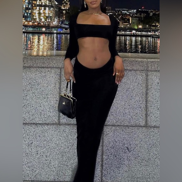 BLOGGERS FAV (S) Black Cut Out Bodycon Backless Long Sleeve Maxi Dress - Picture 2 of 9